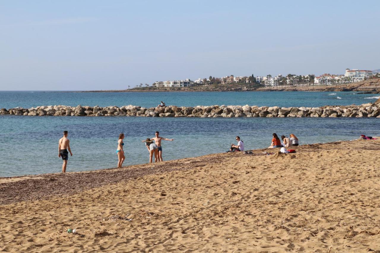 Apartment In Kato Pafos & 10 Min To Venus Beach Eksteriør billede