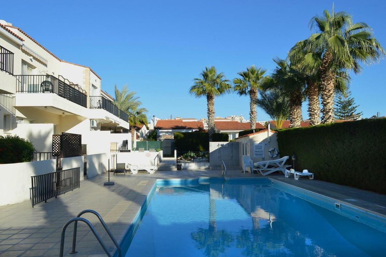 Apartment In Kato Pafos & 10 Min To Venus Beach Eksteriør billede